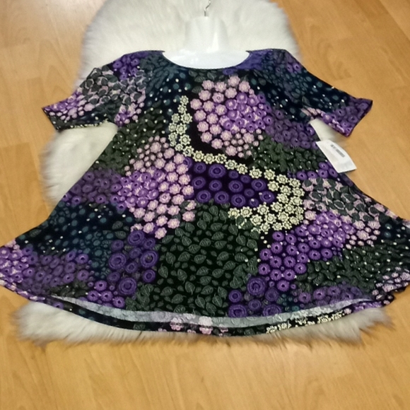 LulaRoe Floral Print Perfect T Tunic Top - Picture 12 of 14